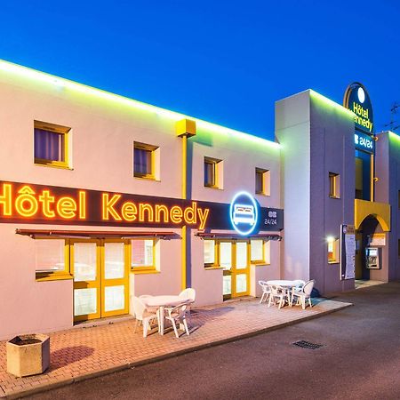 Hotel Kennedy Parc Des Expositions تارْب المظهر الخارجي الصورة