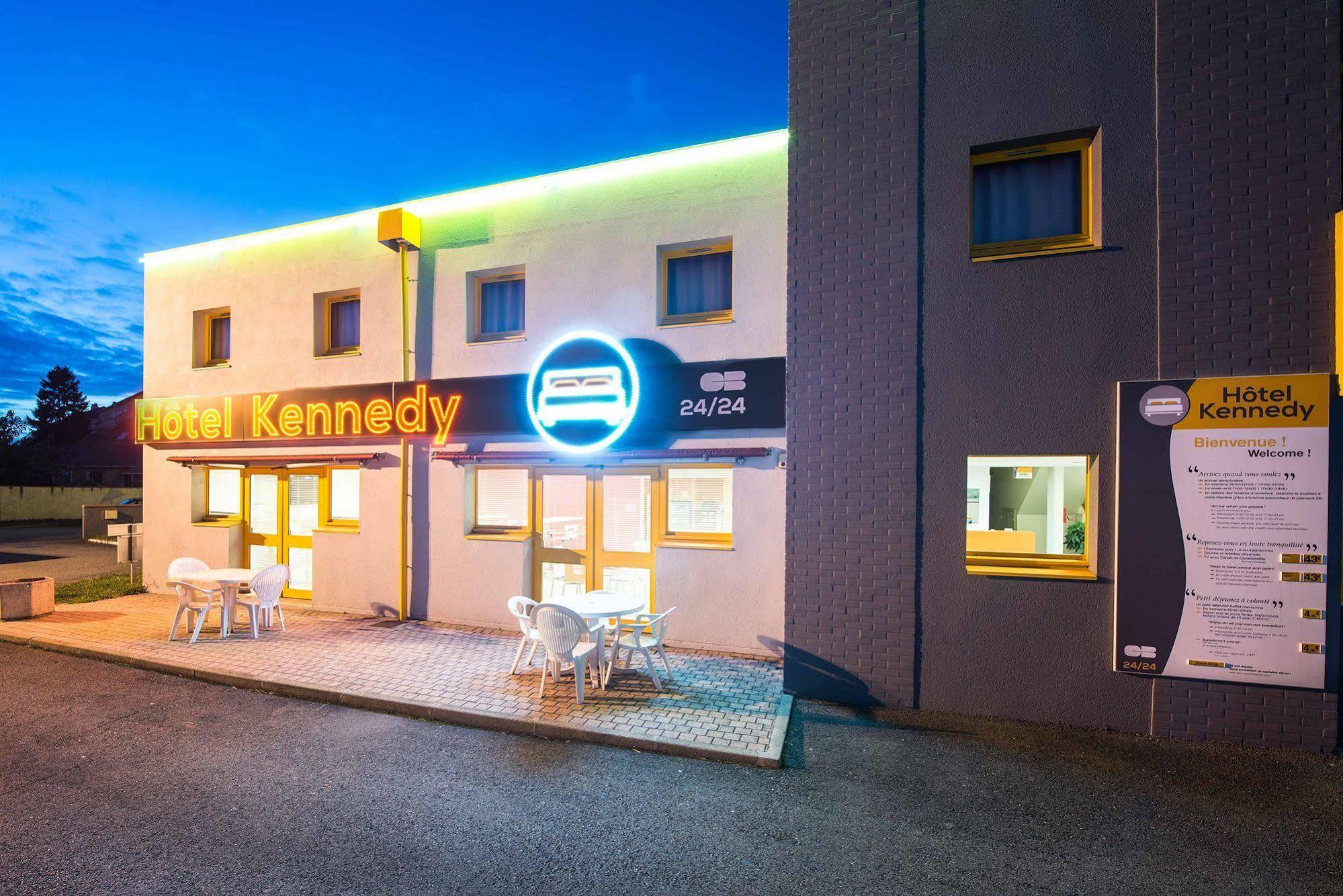 Hotel Kennedy Parc Des Expositions تارْب المظهر الخارجي الصورة
